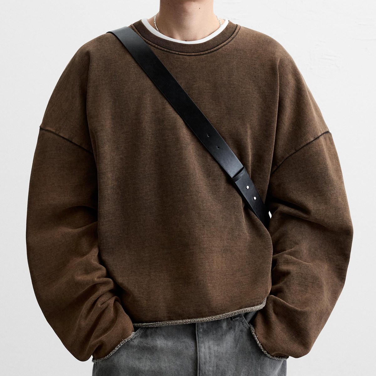 Unisex Heavyweight Washed Cropped Sweatshirt (440GSM)